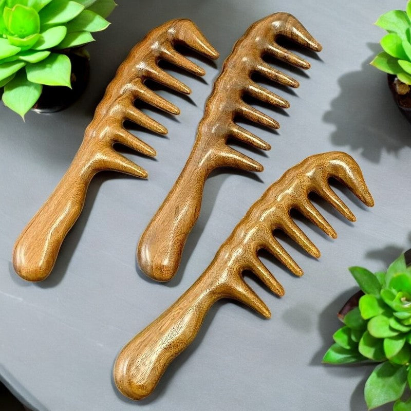 Sorendy Kıvırcık Saçlar için Ahşap Sandal Ağacı Geniş Dişli Tarak AT-118 - 20 cm Seyrek Dişli Doğal