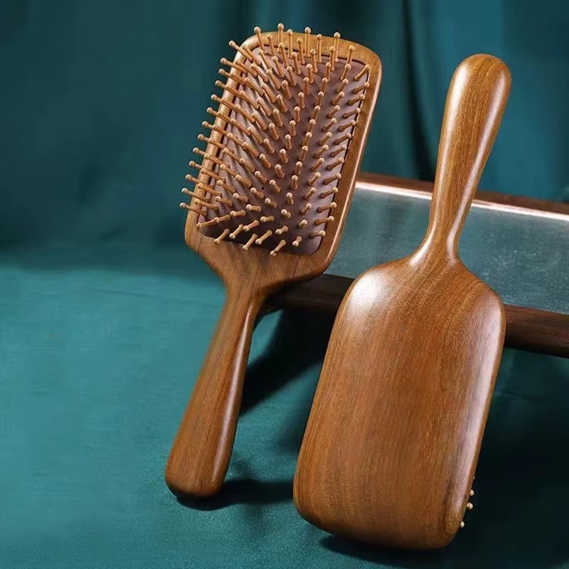 
Sandal Ağacı Ahşap Uçlu Saç Fırçası Hava Yastıklı Doğal Ahşap Geniş Fırça Açıcı Büyük Boy AF-110