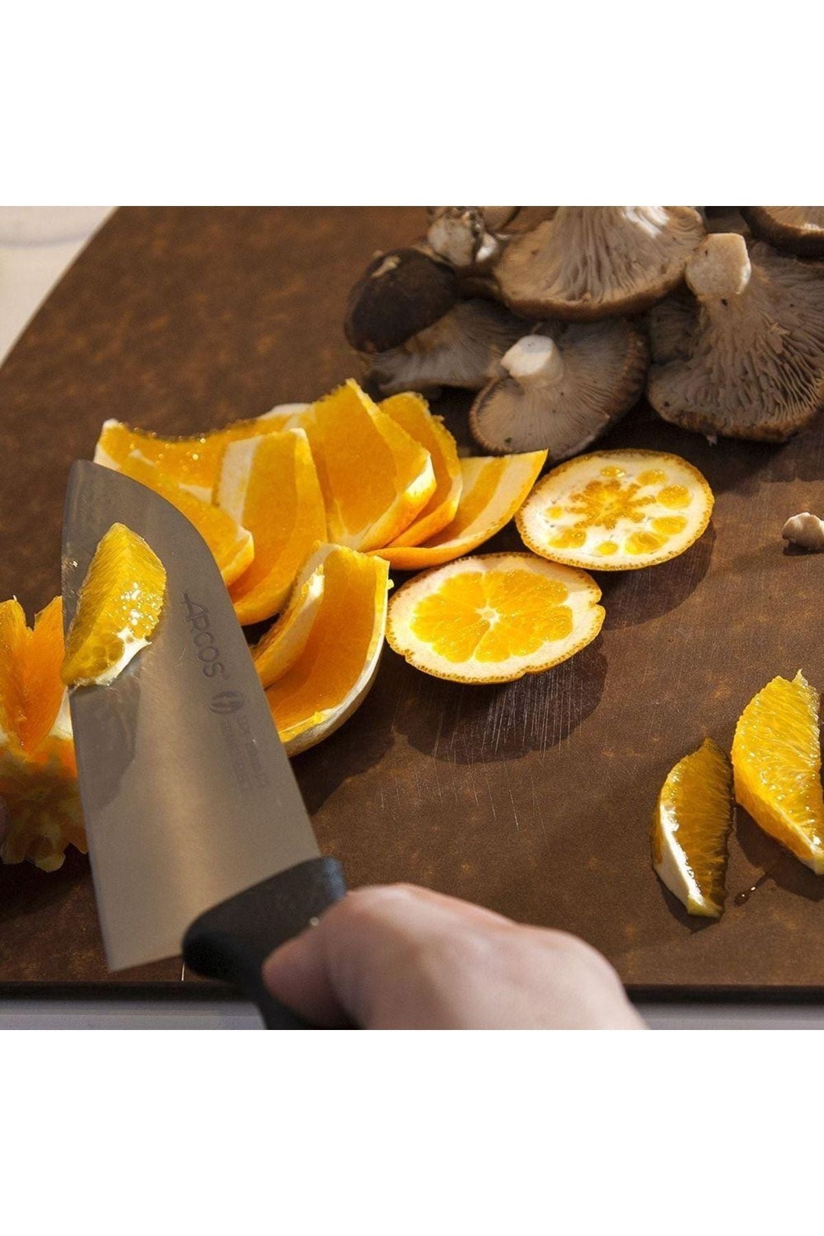 
Arcos Titanio 137400 Ispanyol Malı 18 Cm Titanyum Şef Aşçı Bıçağı Pro Chef Mutfak Bıçak Titanium