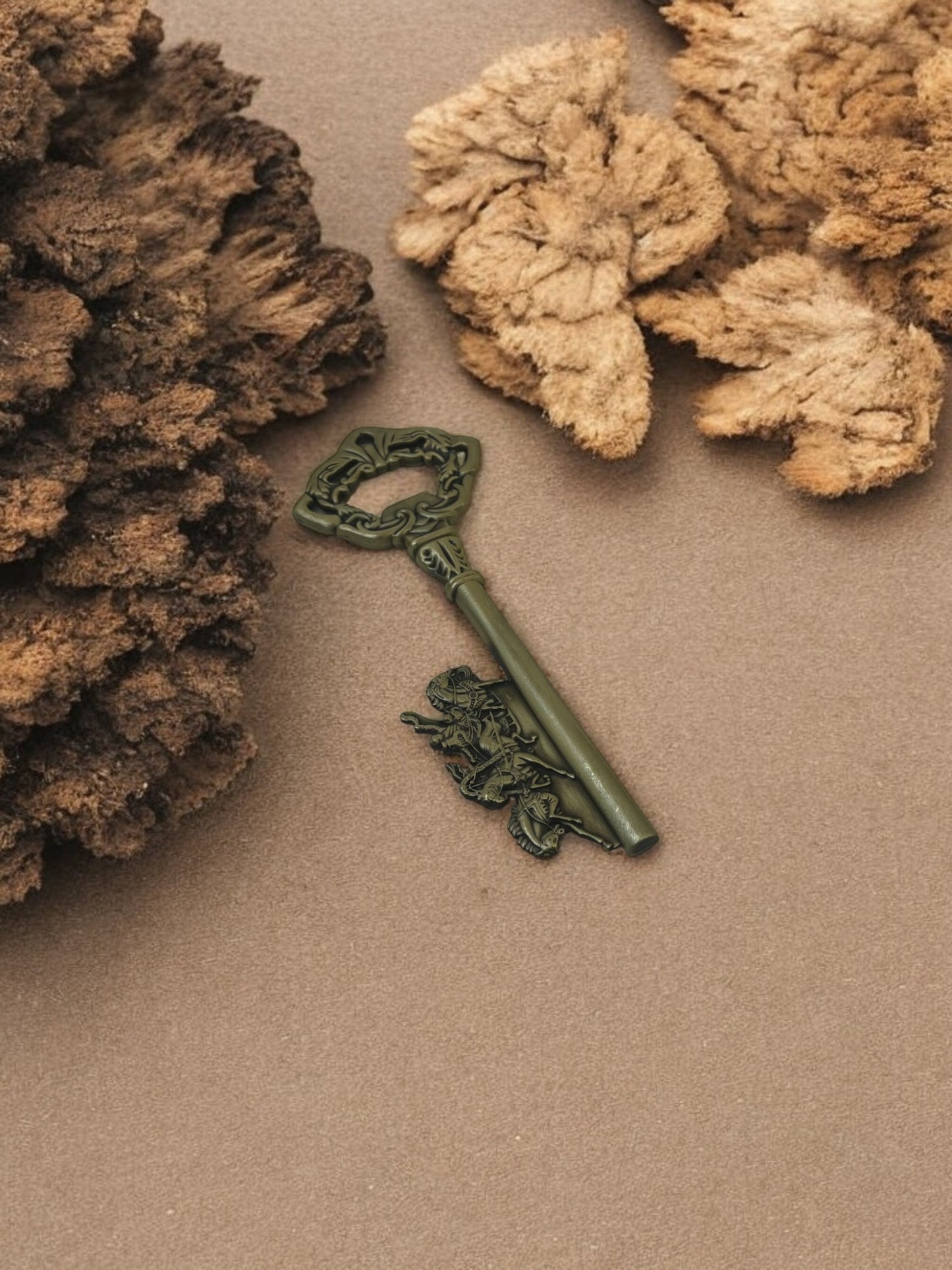 Attariye Büyük Kapı Anahtarı Şişe Açacağı Duvar Dekor Vintage Avrupa Tasarım Pirinç 18 cm SA-102