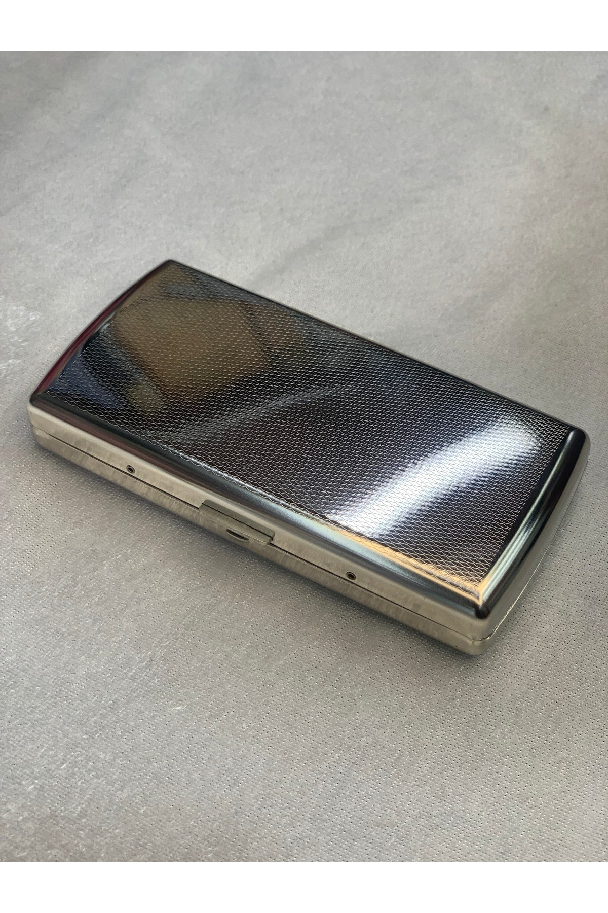 
Sorendy 20332 Metal Sigara Tabakası Lüks Tasarım Şık Hediyelik Tasarım Desenli Standart Uzun Tabla 110 Mm