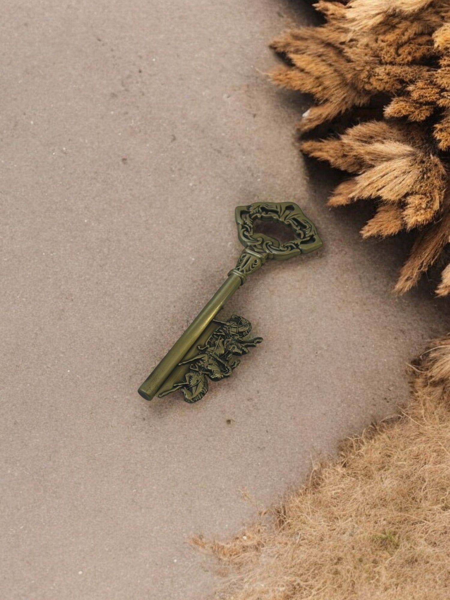 
Attariye Büyük Kapı Anahtarı Şişe Açacağı Duvar Dekor Vintage Avrupa Tasarım Pirinç 18 cm SA-102