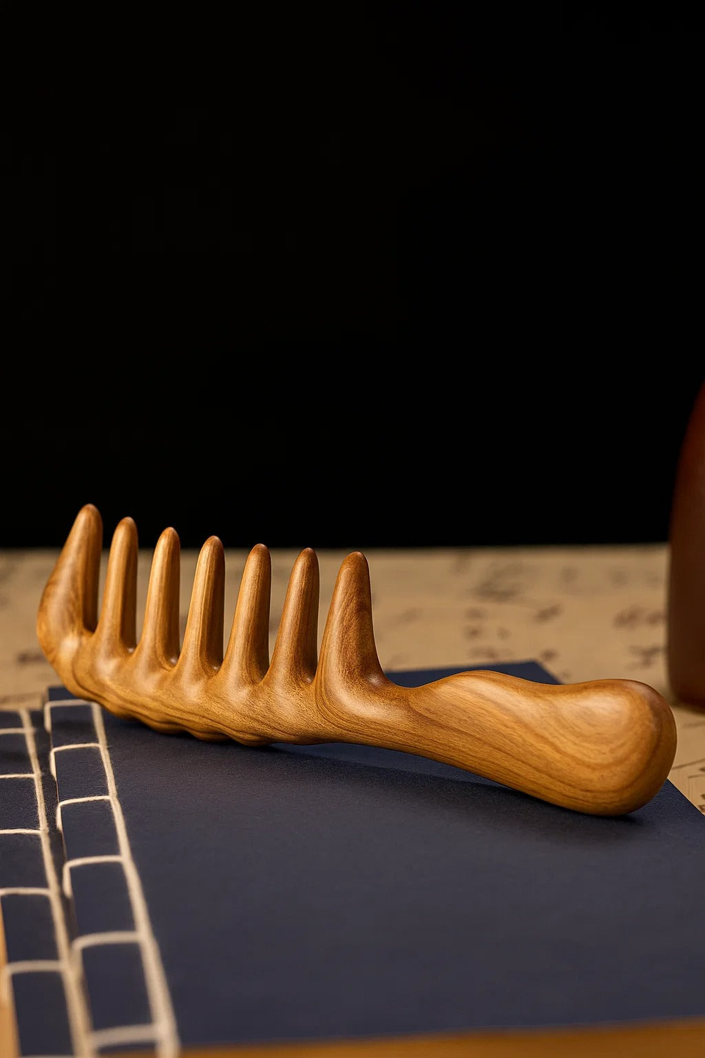 Sorendy Kıvırcık Saçlar için Ahşap Sandal Ağacı Geniş Dişli Tarak AT-118 - 20 cm Seyrek Dişli Doğal